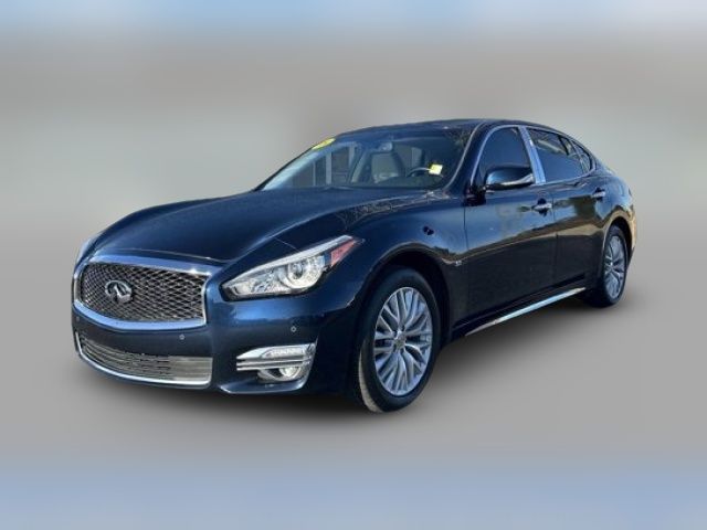 2015 INFINITI Q70L Base