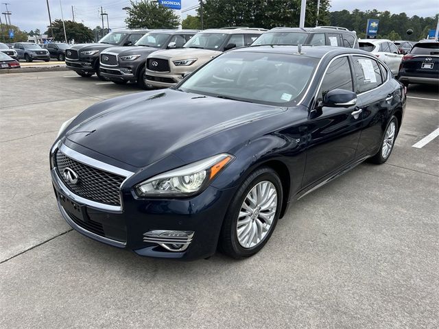 2015 INFINITI Q70L Base