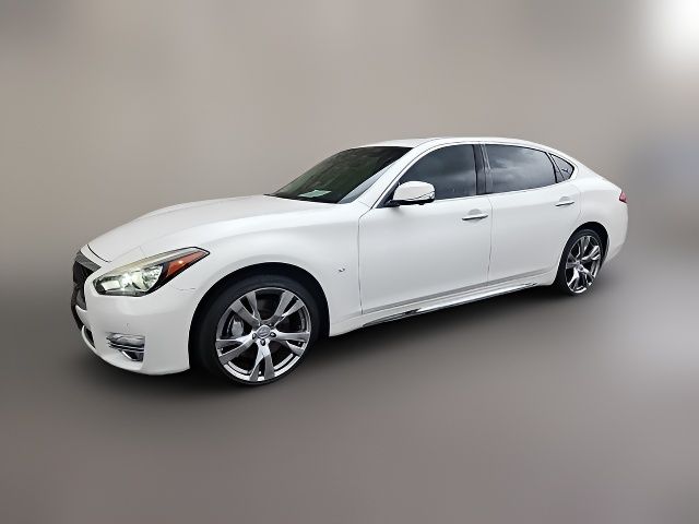 2015 INFINITI Q70L Base