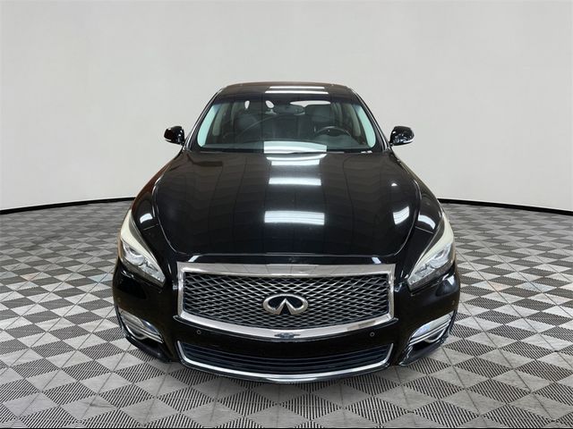 2015 INFINITI Q70L Base