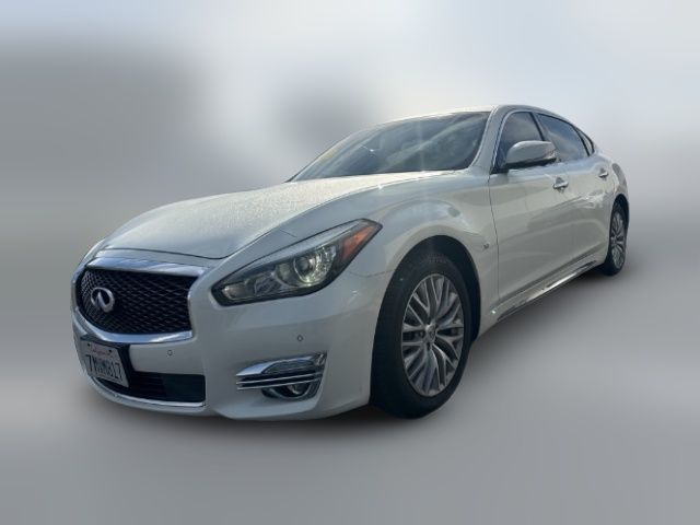 2015 INFINITI Q70L Base