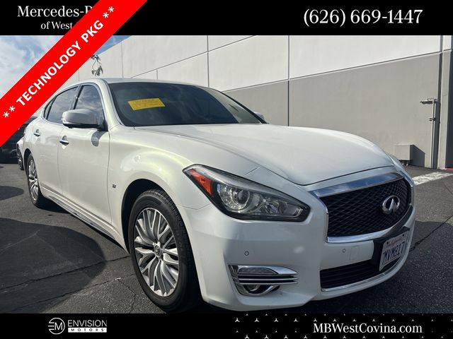 2015 INFINITI Q70L Base