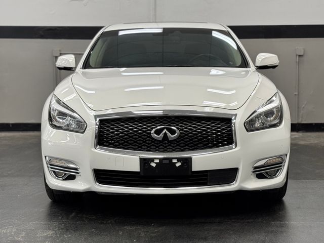 2015 INFINITI Q70L Base