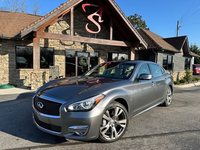 2015 INFINITI Q70L Base