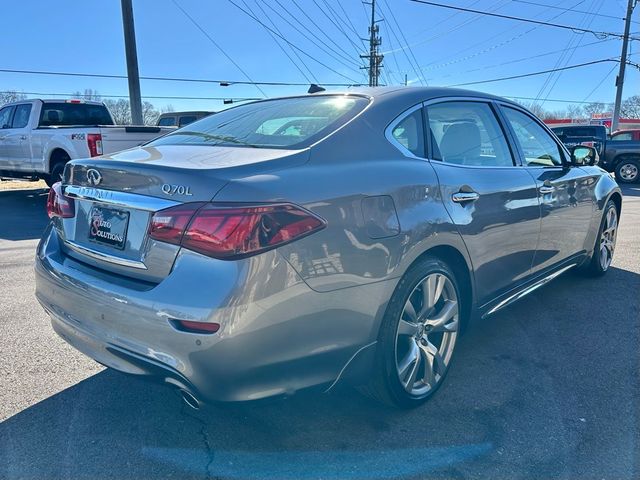 2015 INFINITI Q70L Base