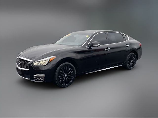 2015 INFINITI Q70L Base