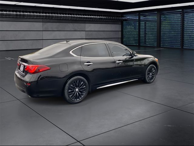 2015 INFINITI Q70L Base