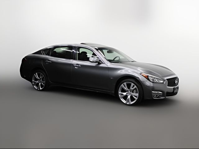 2015 INFINITI Q70L Base