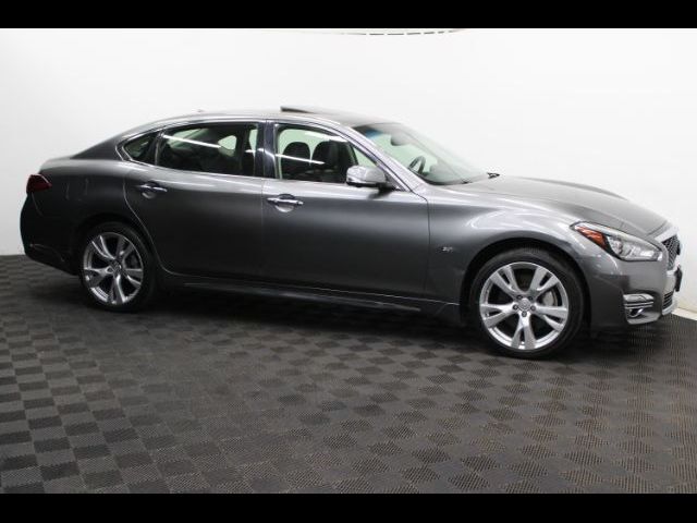 2015 INFINITI Q70L Base