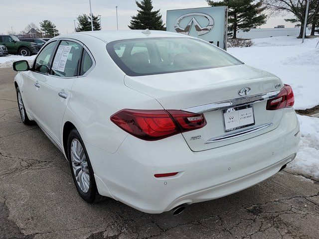 2015 INFINITI Q70L Base