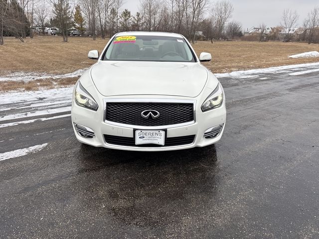 2015 INFINITI Q70L Base