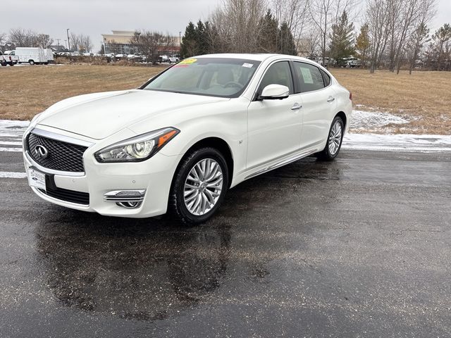 2015 INFINITI Q70L Base