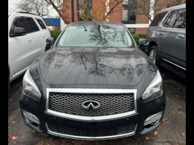 2015 INFINITI Q70L Base