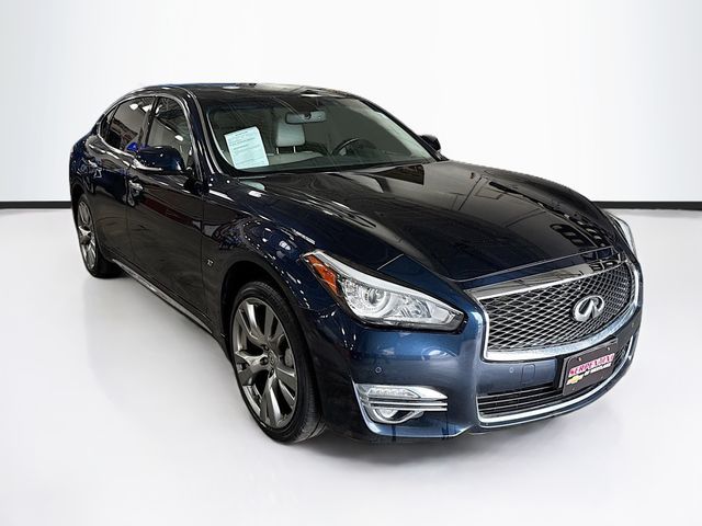 2015 INFINITI Q70L Base
