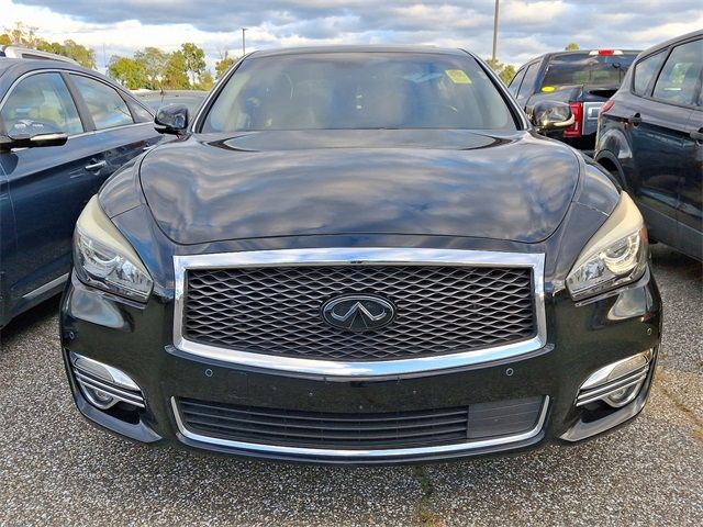 2015 INFINITI Q70L Base