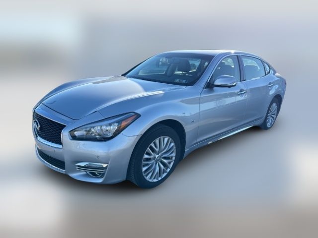 2015 INFINITI Q70L Base