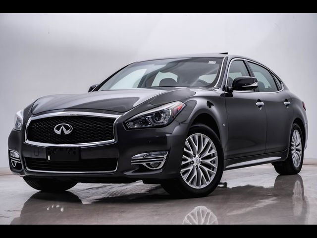 2015 INFINITI Q70L Base