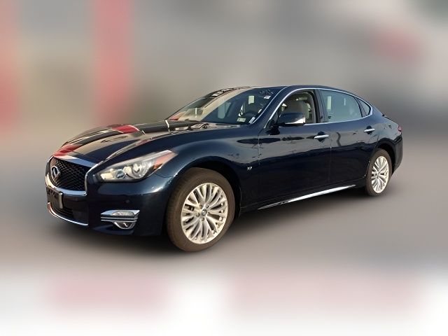 2015 INFINITI Q70L Base