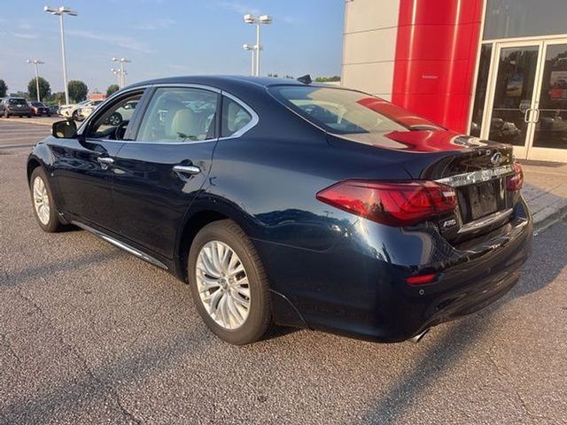 2015 INFINITI Q70L Base