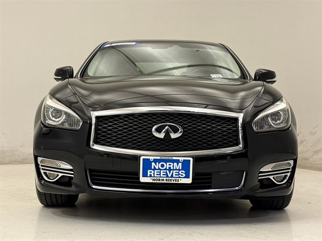 2015 INFINITI Q70L Base