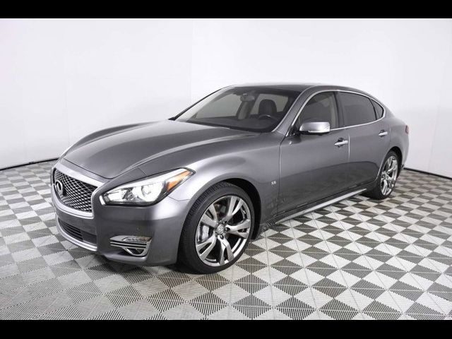 2015 INFINITI Q70L Base