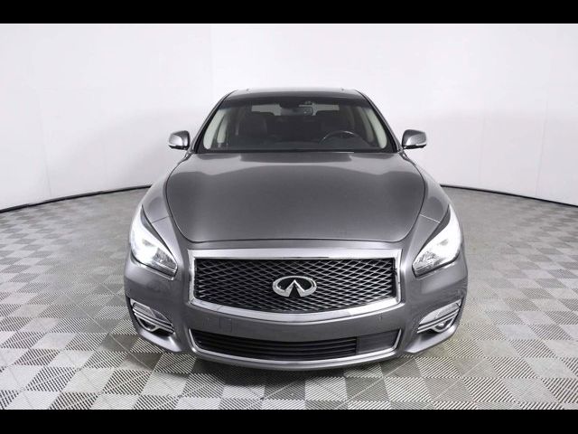 2015 INFINITI Q70L Base