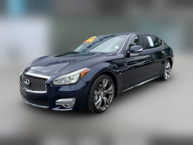 2015 INFINITI Q70L Base