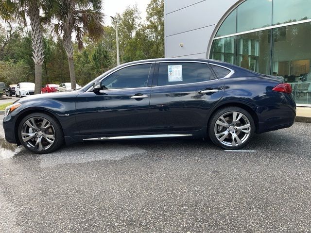 2015 INFINITI Q70L Base