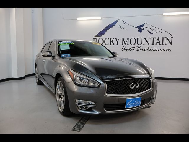 2015 INFINITI Q70L Base