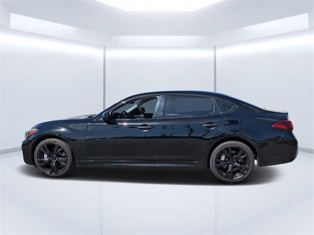 2015 INFINITI Q70L Base