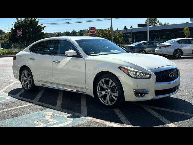 2015 INFINITI Q70L Base