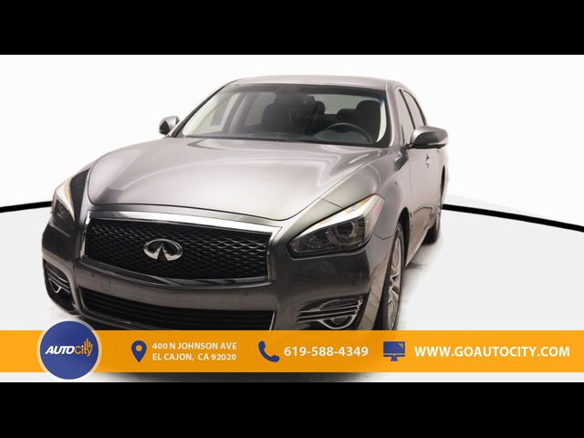 2015 INFINITI Q70L Base