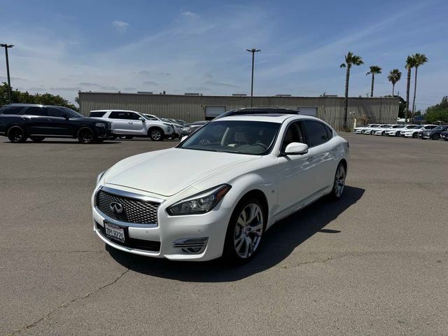 2015 INFINITI Q70L Base