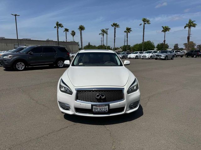 2015 INFINITI Q70L Base