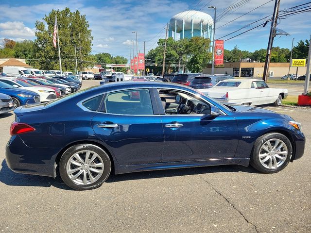 2015 INFINITI Q70h Base