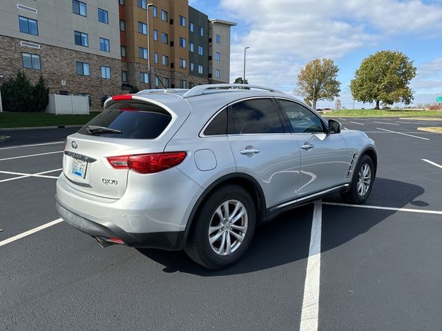 2015 INFINITI QX70 Base