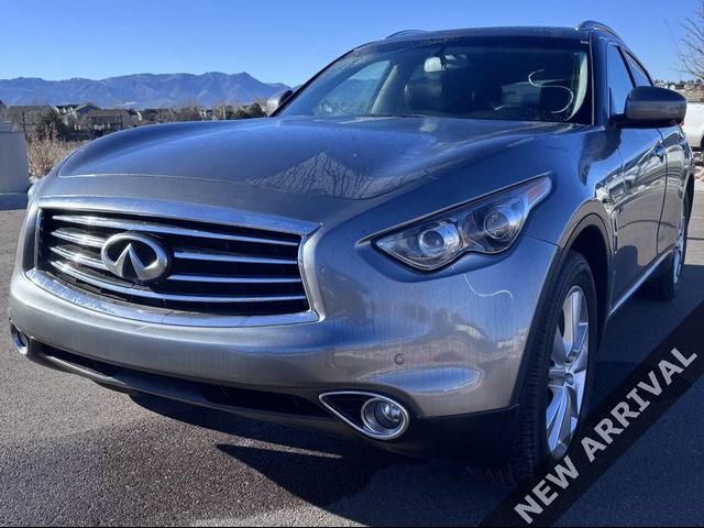 2015 INFINITI QX70 Base