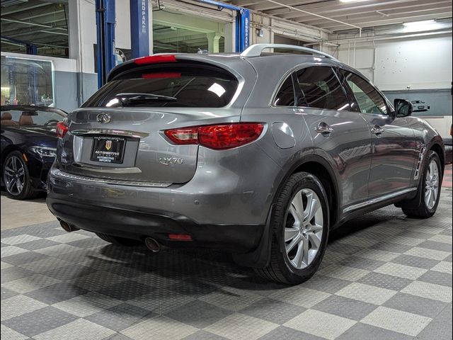 2015 INFINITI QX70 Base