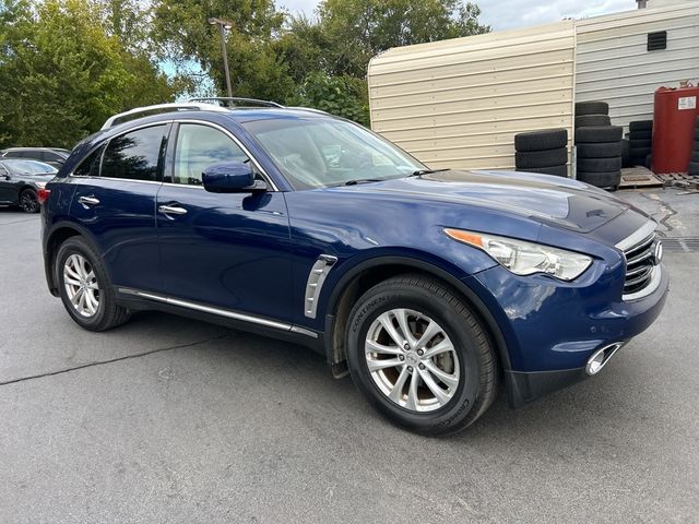 2015 INFINITI QX70 Base