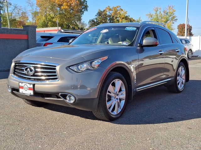 2015 INFINITI QX70 Base