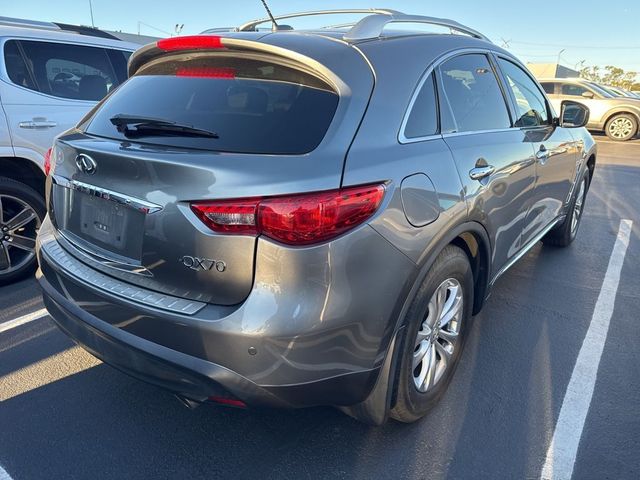 2015 INFINITI QX70 Base