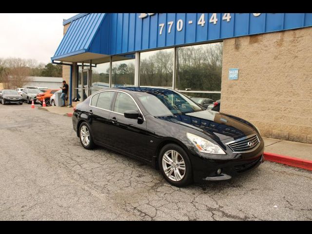 2015 INFINITI Q40 Base