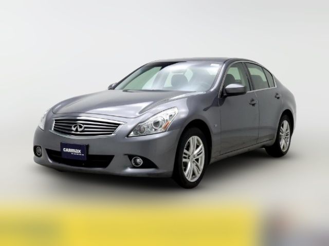 2015 INFINITI Q40 Base