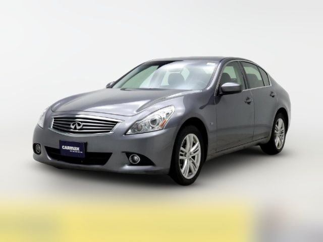 2015 INFINITI Q40 Base