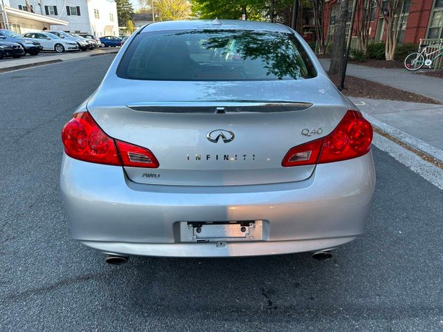 2015 INFINITI Q40 Base