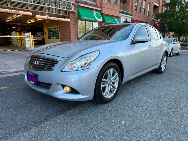 2015 INFINITI Q40 Base