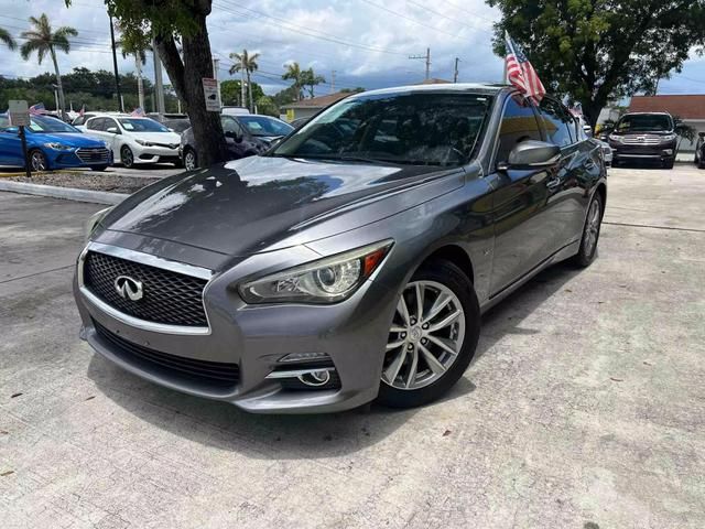 2015 INFINITI Q50 Base