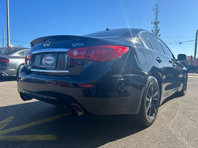 2015 INFINITI Q50 Base