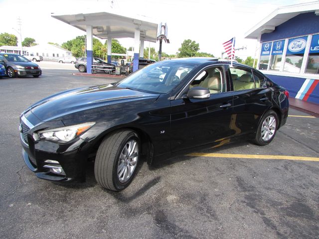 2015 INFINITI Q50 Premium