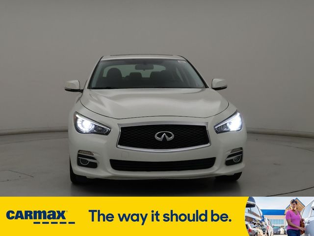 2015 INFINITI Q50 Base